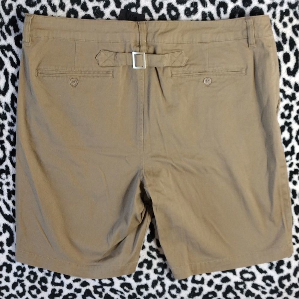 FIVE FOUR Club Harbin Modern Khaki Shorts